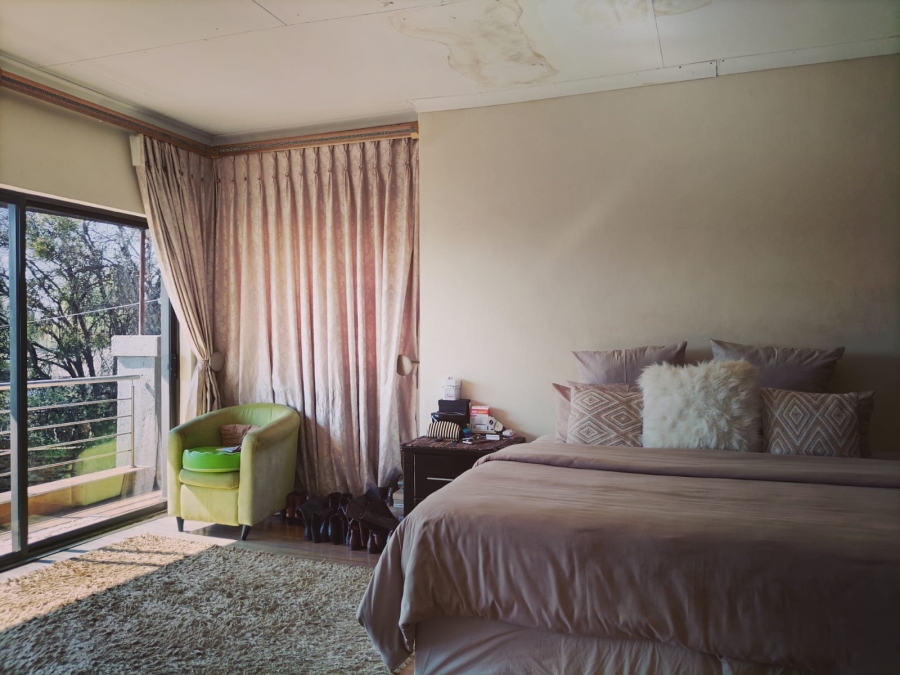 5 Bedroom Property for Sale in Mmabatho Unit 6 North West
